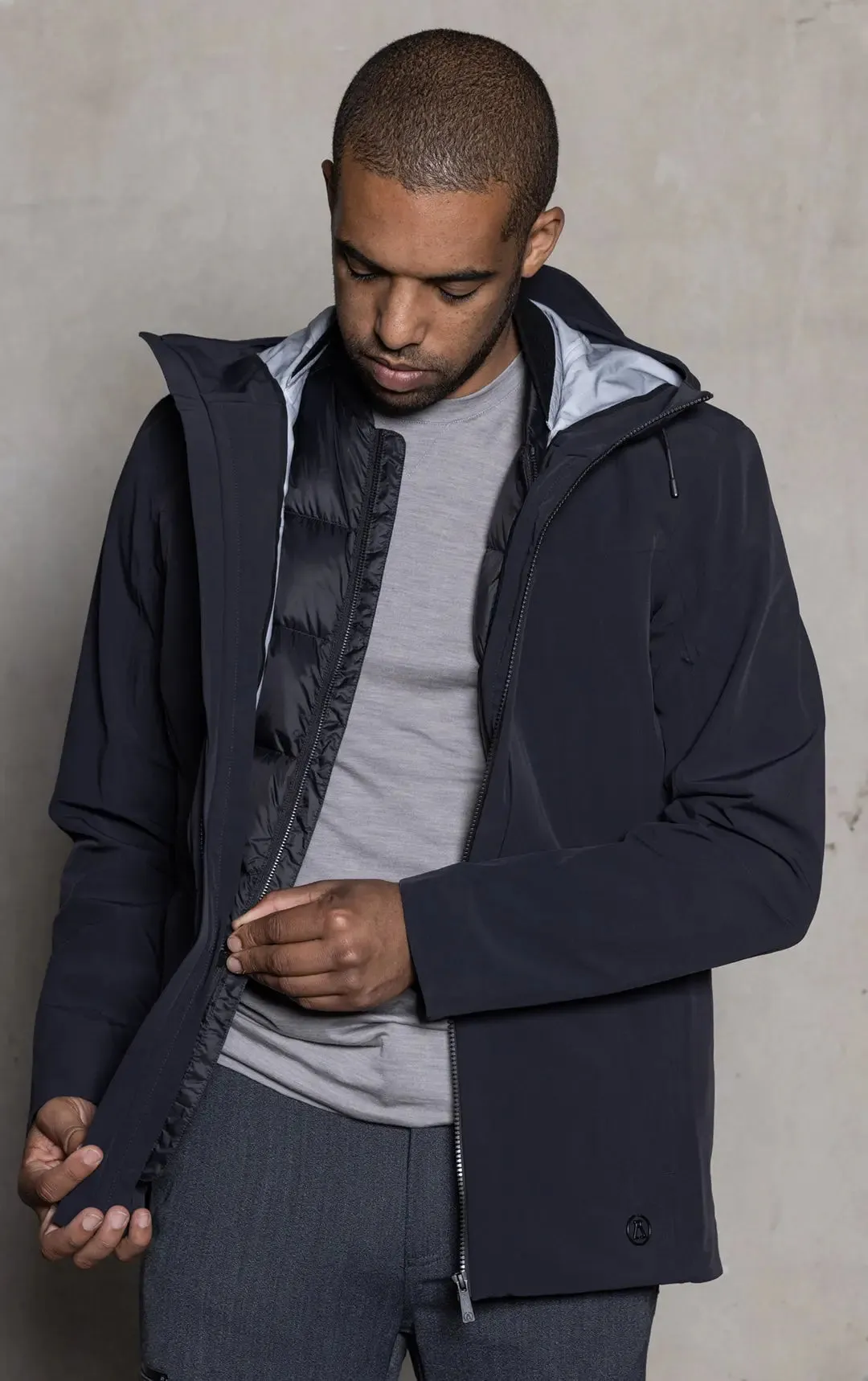 ESSENTIAL LIGHTWEIGHT DOWN VEST