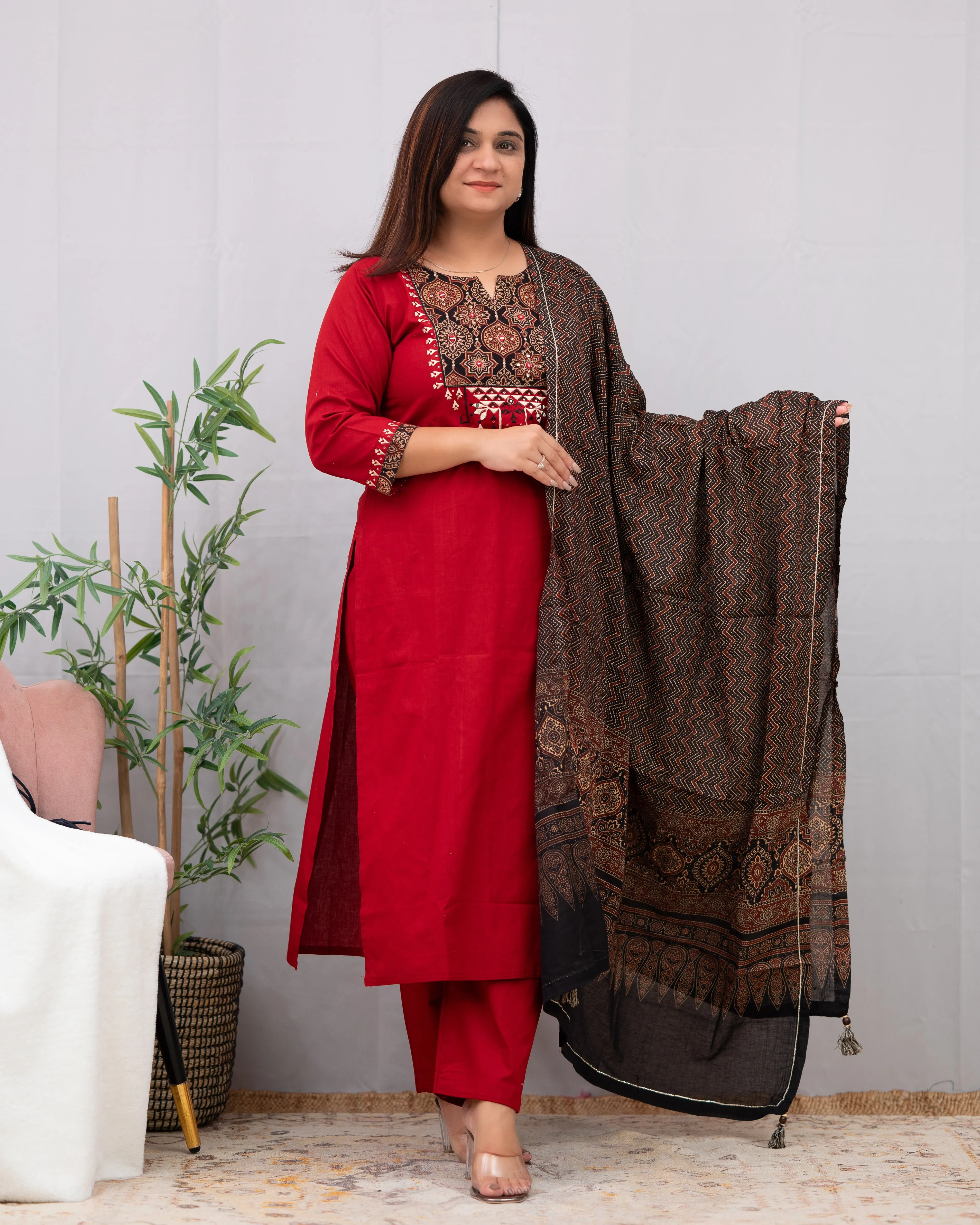 Inaya Embroidered casual pant set