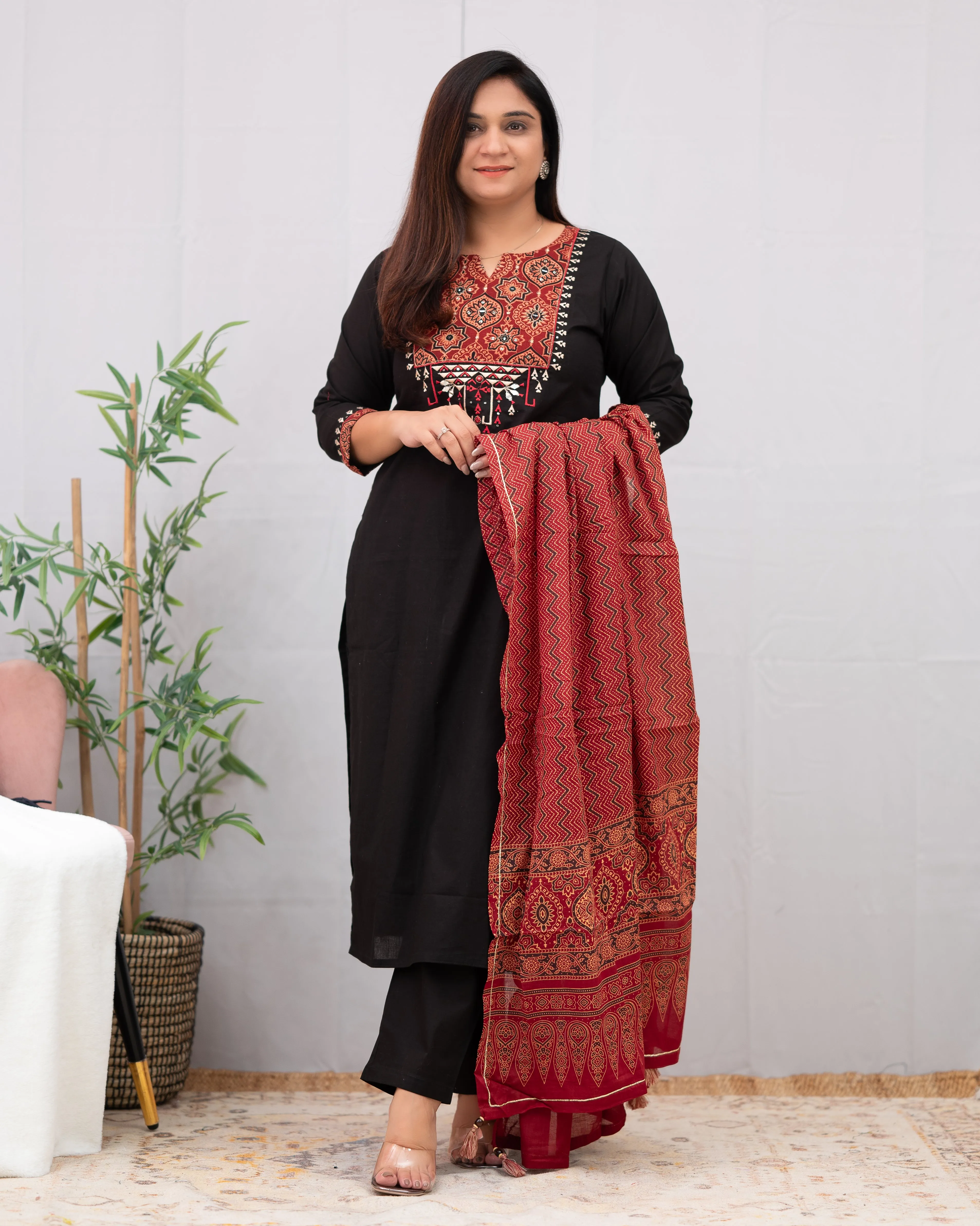 Inaya Embroidered casual pant set